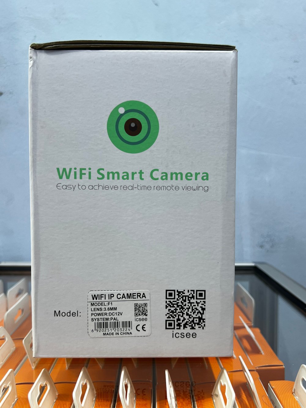 F1 Wifi Smart Camera side 1